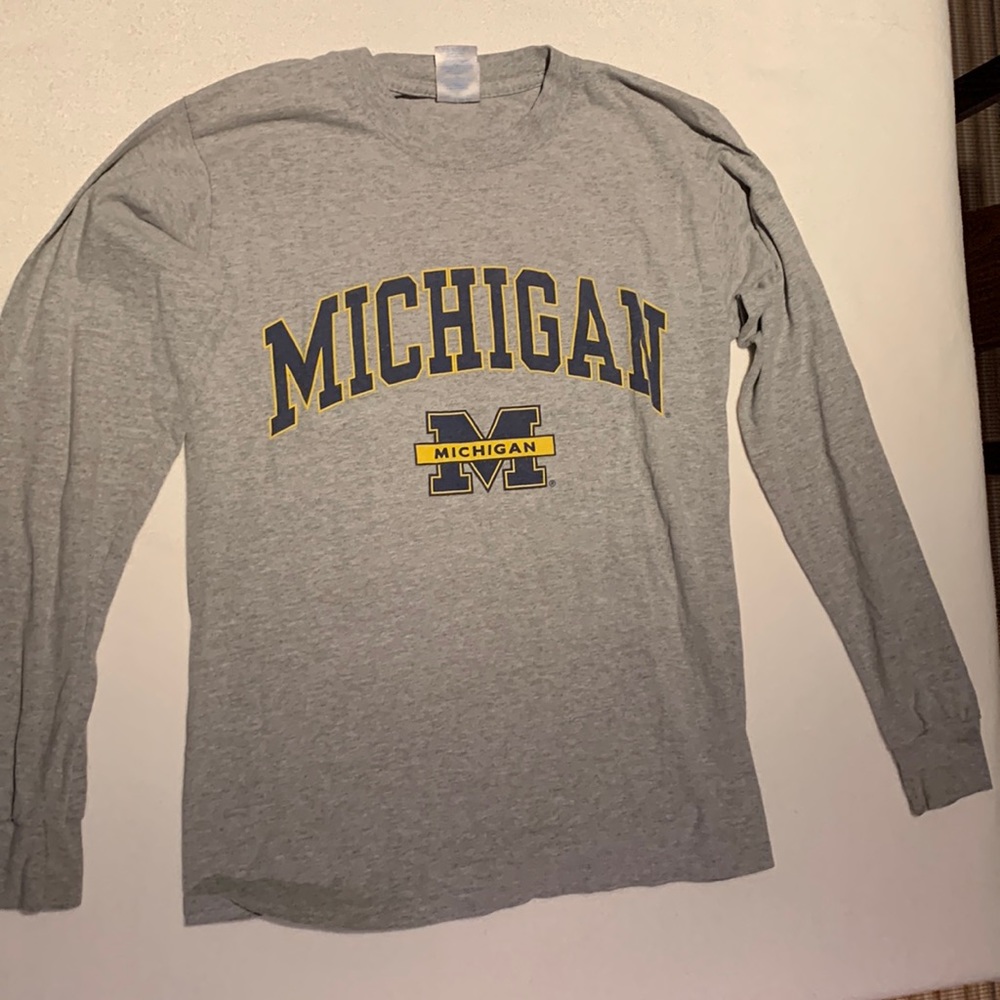 University of Michigan long sleeve t-shirt , 90% cotton